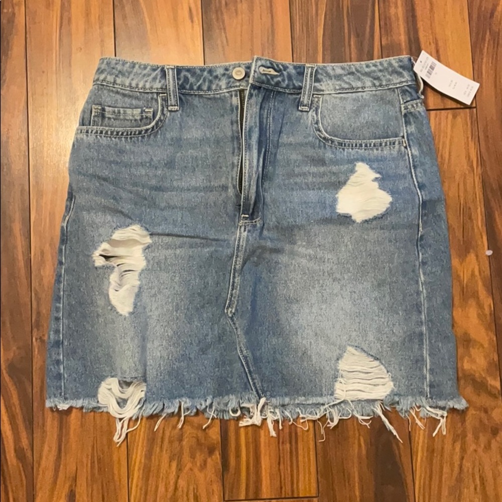 NWT women’s ultra high rise denim skirt SIZE 11